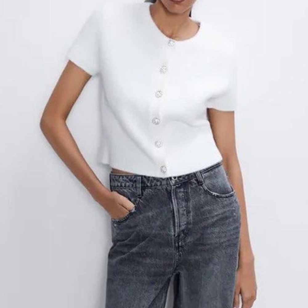 Zara Jewel Button top size: M (NWOT)
